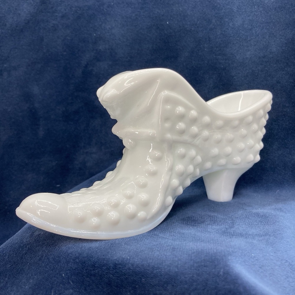 Vintage Fenton Milk Glass Hobnail Cat Head High Heel Shoe Slipper